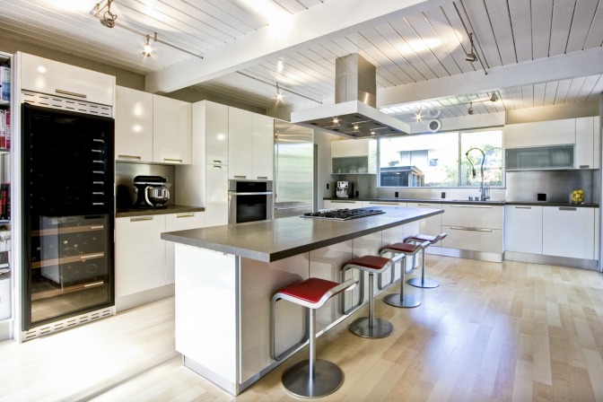8. Light placement affects how big or small the space appears.