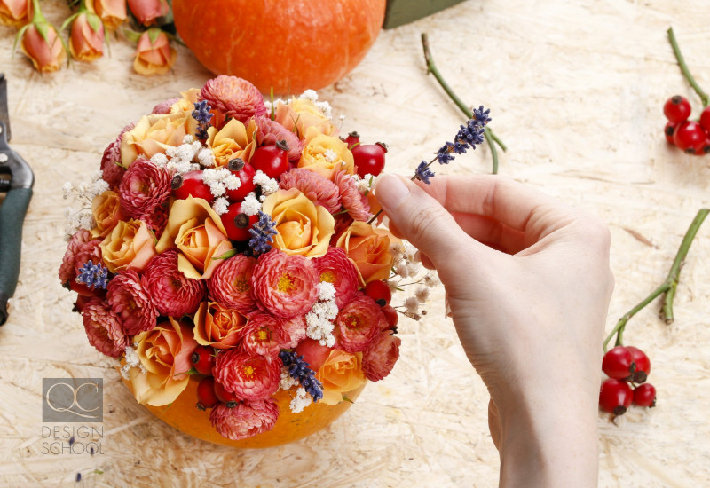 What a Certification for Home Staging Has to Say About Using Seasonal Colors