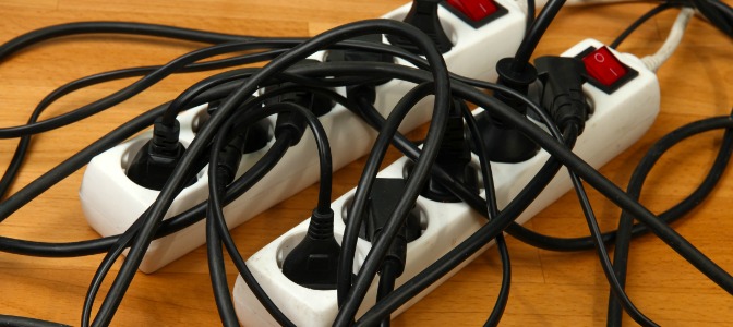 tangle electronics wires